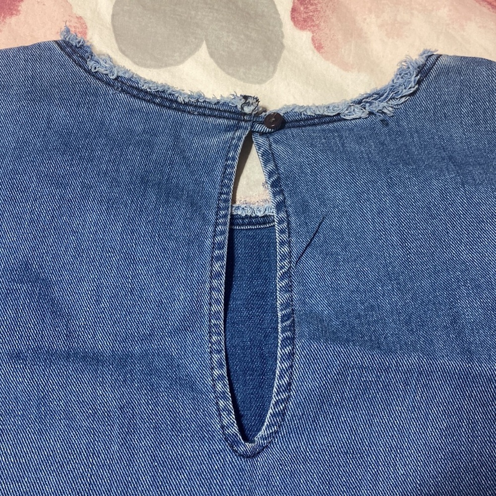 Aritzia Wilfred Blue Jean Short Sleeve Top Size Medium - Picture 8 of 8